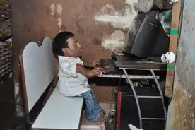 印度侏儒和他的全尺寸妻子图片