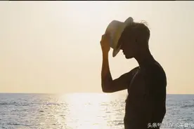 贾斯汀·比伯：犯错又能怎样，依然在音乐的道路上走下去图片