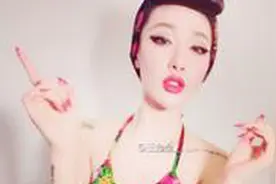 今年的超女很多网红   还有评委称超女选手王金金为奇葩图片