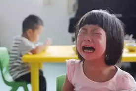 宝宝自理能力差？听听辣妈怎么说图片