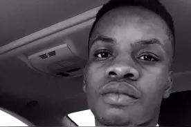 12岁时“单纯因为牵手”而导致女生怀孕，然后他把事情告诉妈妈图片