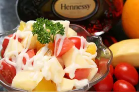 一盘水果沙拉，吃到更多水果的最好办法图片