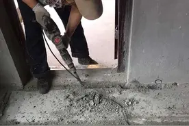 水电现场开槽，脏乱差的活图片