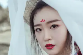 红颜旧侠女图片