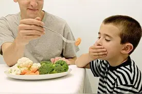 4岁娃厌食，炎夏孩子不吃饭怎么办？图片