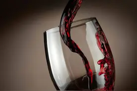 红酒：对身体健康的作用图片