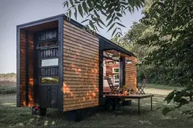 移动的精致小屋图片