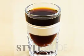 B-52轰炸机 必须一口气喝完的鸡尾酒图片
