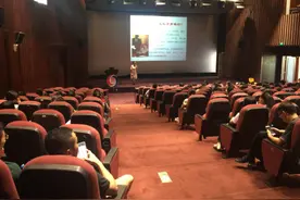 有理走遍天下，无理寸步难行——志愿者文明礼仪规范鹭江讲坛讲座成功举办图片