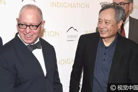 李安助阵电影《愤怒》纽约首映 女星莎拉·加顿优雅现身与鲜肉搭档热聊图片