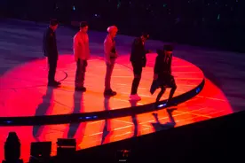 [SHINee][分享]160724 呆萌忙内李泰民：这一定是升降机的错！图片