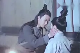 祝福任嘉伦晒宝宝小手照片宣布当爹父爱满满超幸福