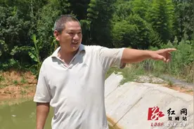少年落水村民狂奔200米救人 应急办主任专业施救图片