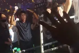 史上最强迷妹！李秀满应女儿要求参加EXO演唱会图片