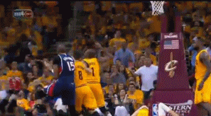 谁是NBA打球最脏的球员？一半人都把手指向了詹姆斯的队友！图片