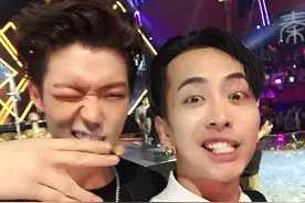 [iKON][分享]160727 《盖世英雄》DJ梁老师更新与芭东合照6p图片