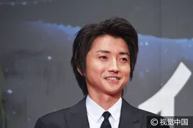“夜神月”藤原龙也助阵《独立日2》东京首映 与“锤弟”同框斗帅图片