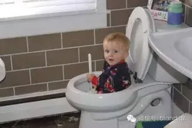 让父母一秒尖叫的画面!这只有不是爸爸妈妈的人才笑得出来图片