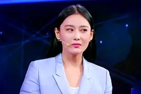 婚房：张馨予婚后的卧室照片，真的太简单了！视频封面