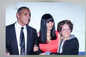 张咪隐藏8年老公曝光，丈夫背景大到不像话，难怪她迟迟不愿公开视频封面