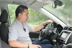 哈弗H6 6AT尊享版，全面测评，一个月卖3万台，SUV王者视频封面