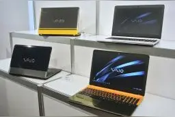 VAIO推出4款双色笔记本电脑图片