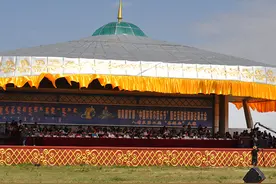 镶黄旗首届“中国阿斯尔音乐节”暨巴音塔拉镇那达慕大会盛大开幕图片