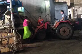 印染厂的女工，每天工作12小时，工资3000多。视频封面
