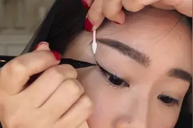 不动刀，教你用眼线笔一样可以画出开眼角效果的大眼妆