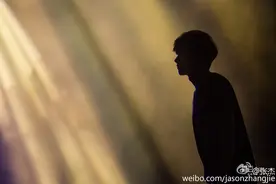 160730 撩妹第二波！张杰五点二十分更博示爱粉丝图片