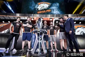 E-League决赛巅峰对决 Virtus Pro战队夺冠图片