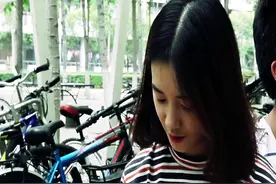 《月光》一个女孩失恋后竟和三个男人发生了关系视频封面