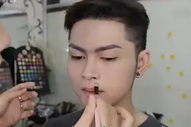 直男化妆成漂亮新娘，美的不分男女，惊艳视频封面