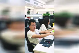 什么让女神当众喷水？
