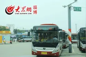 淄博1路(小站)公交实现集约化改造 投放60余台纯电动公交图片