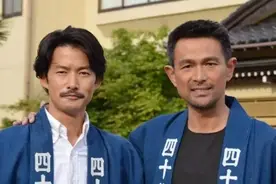 他已剪短他的发图片