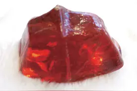 巴中也产玉？为啥巴中好多人在河里捡到玉石？图片