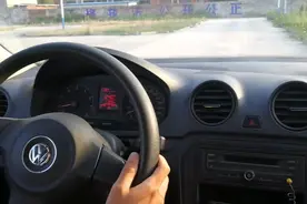 老黑教你练习侧方停车，方向盘具如何操作