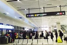 安徽最大公路客运枢纽昨日启用图片