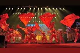 年会扎堆服装租赁渐旺 不过这个看天吃饭的行当也想转型图片