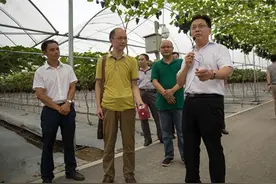 眉山市国土资源局以“现场参观+座谈交流”形式召开半年国土资源工作会图片