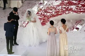 160605 张杰谢娜再回香格里拉拍婚纱照 低调的幸福里只有彼此图片