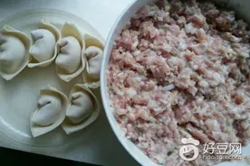 吃馄饨图片