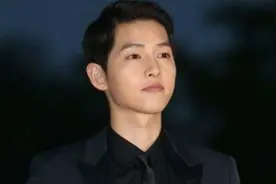 宋仲基压倒性优势获上半年韩国十大男神一位李敏镐金秀贤位居二三视频封面
