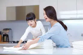 妈妈只是帮我洗了条裤子，我却对妈妈大发雷霆图片