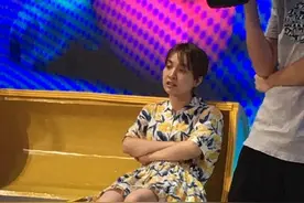 李维嘉高级黑吴昕 素颜累瘫的吴昕“小粗壮腿”一览无余图片