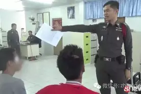 清迈某餐厅服务员拔枪暴打顾客 只因唱歌难听？！图片