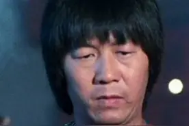 两度和林正英合作《僵尸先生》，离世之日正逢林正英的祭日图片
