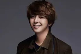 原SJ成员金起范签约新东家，网友:真是好久不见！图片