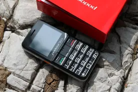 测血氧心率、有轨迹定位功能的老年手机，你见过吗？图片